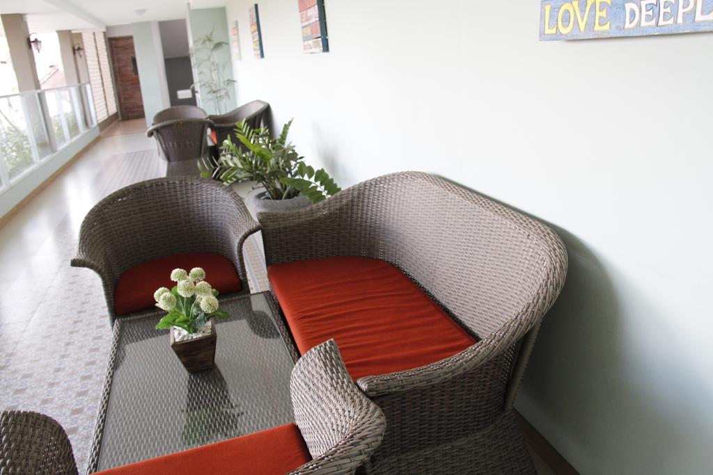Duo Legian Hotel Экстерьер фото