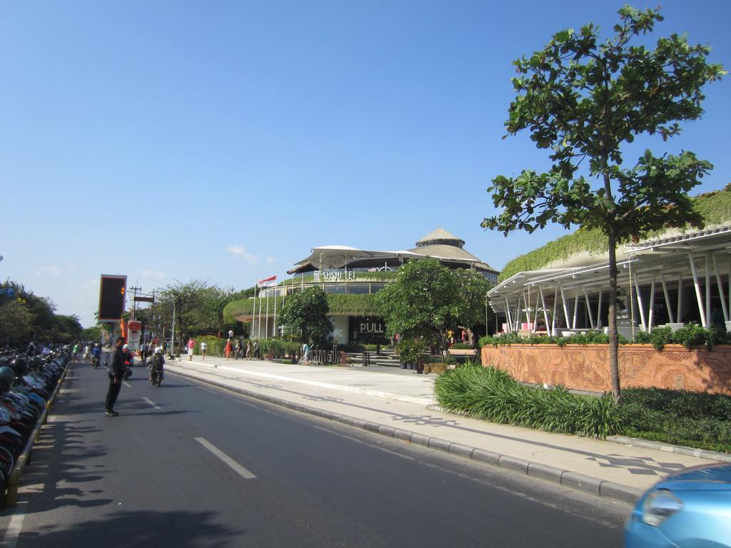 Duo Legian Hotel Экстерьер фото